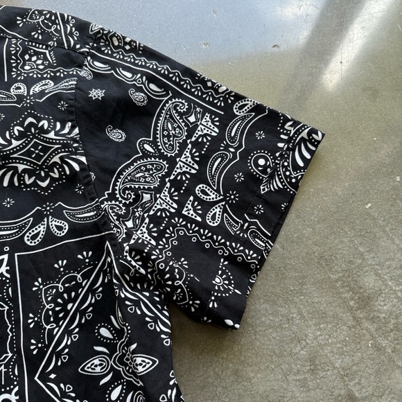 Cactus Man Paisley Button Down Shirt - Picture 7 of 9